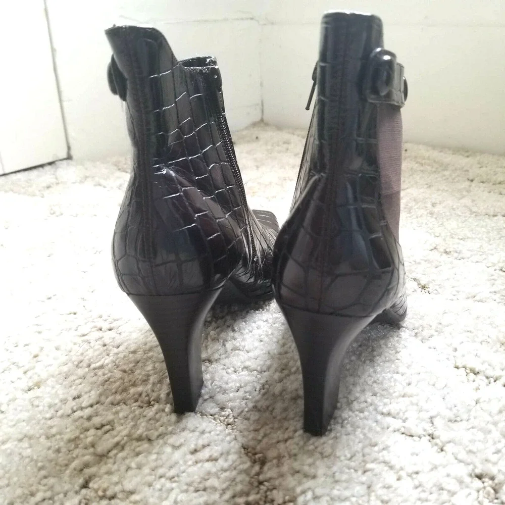 Franco Sarto Flynn Brown Faux Patent Leather Ankle Boots -Size 9.5 M